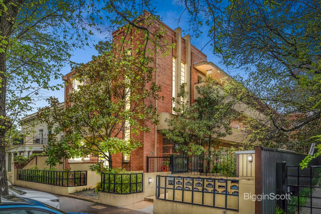 18/29 George St, East Melbourne, VIC 3002