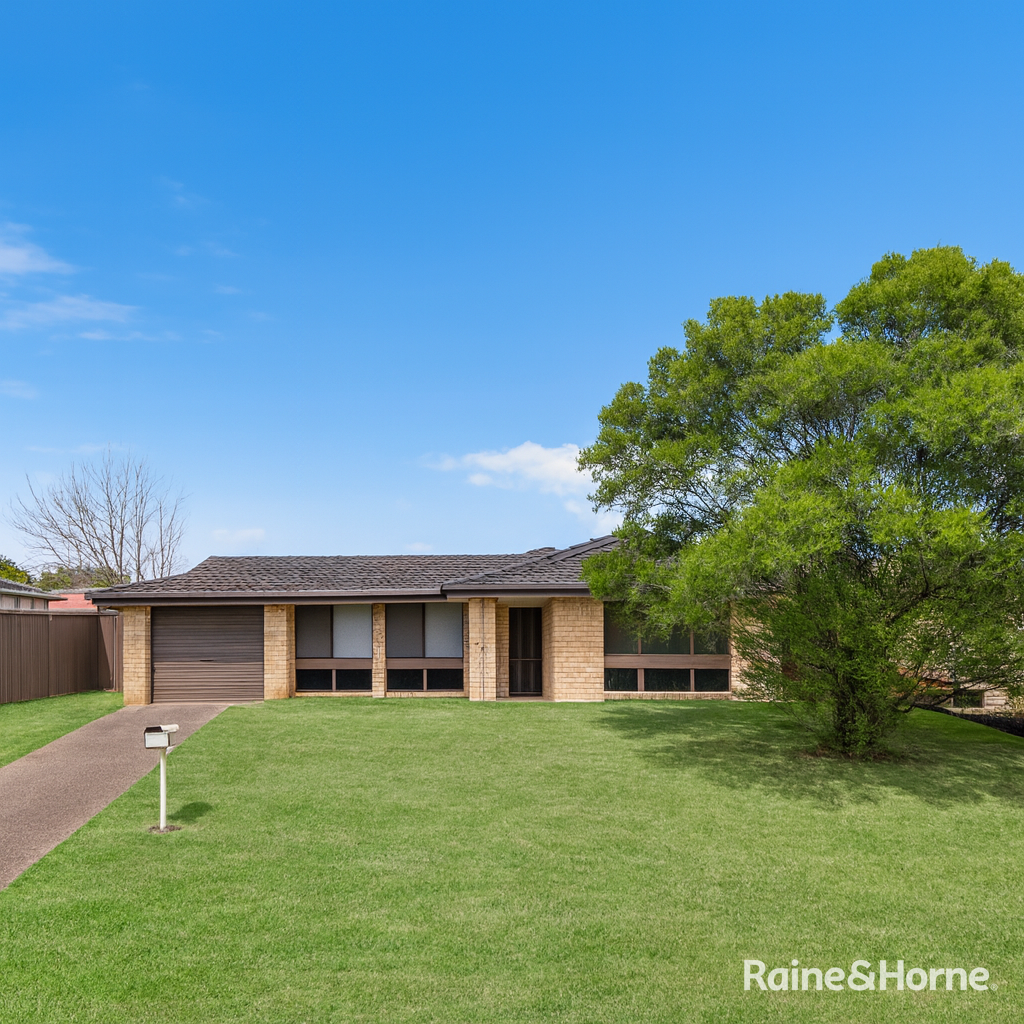 3 Livingstone Ave, Ingleburn, NSW 2565