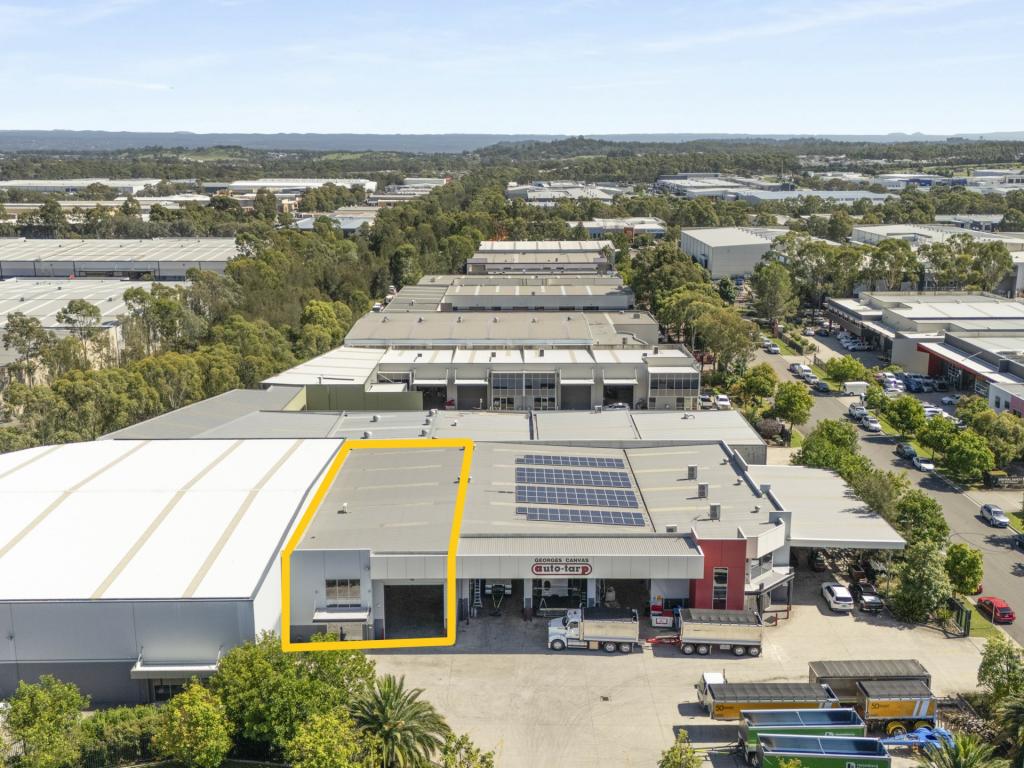 2/2-4 Lone Pine Pl, Smeaton Grange, NSW 2567