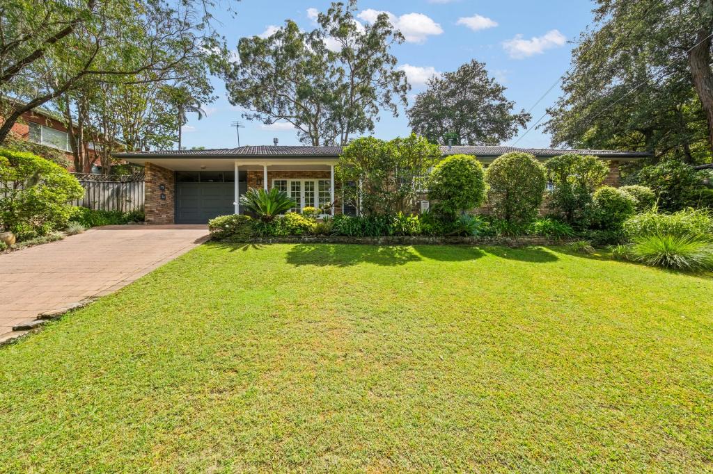 10 LOWRY CRES, ST IVES, NSW 2075