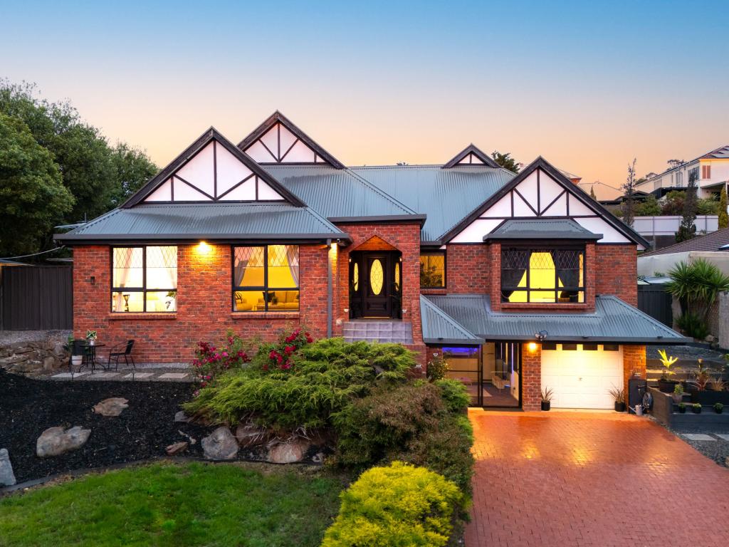 6 Caspian Ct, Woodcroft, SA 5162