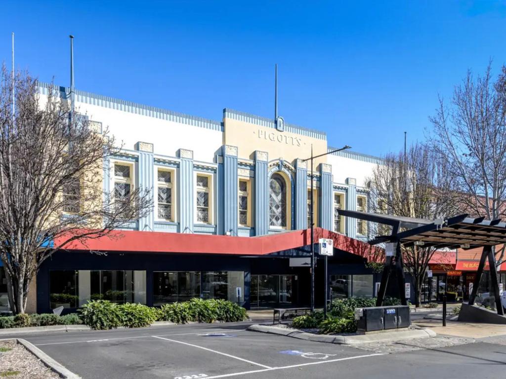 381 RUTHVEN ST, TOOWOOMBA CITY, QLD 4350