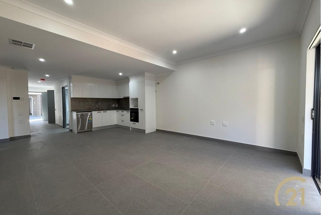 2/216 Brenan St, Smithfield, NSW 2164