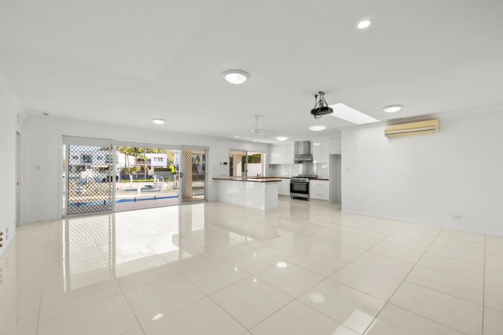 9 Pisa Ct, Surfers Paradise, QLD 4217