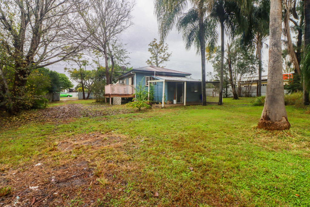 6 Wearne St, Booval, QLD 4304