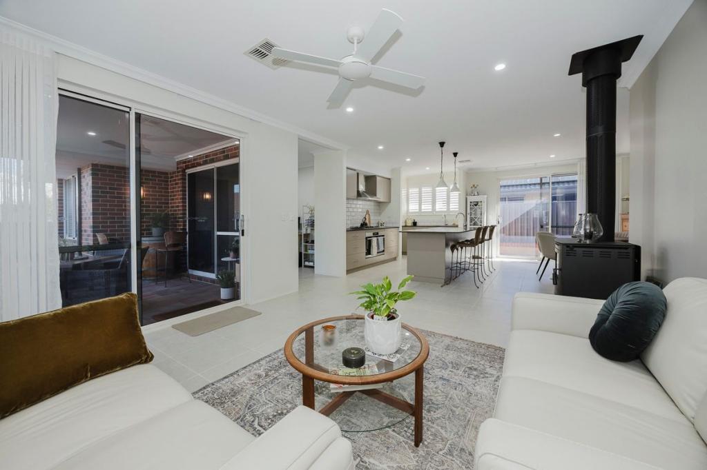 6 Birdie Gr, Yanchep, WA 6035