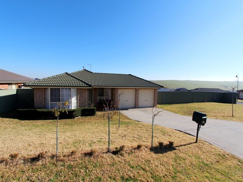 30 Sapphire Cres, Kelso, NSW 2795