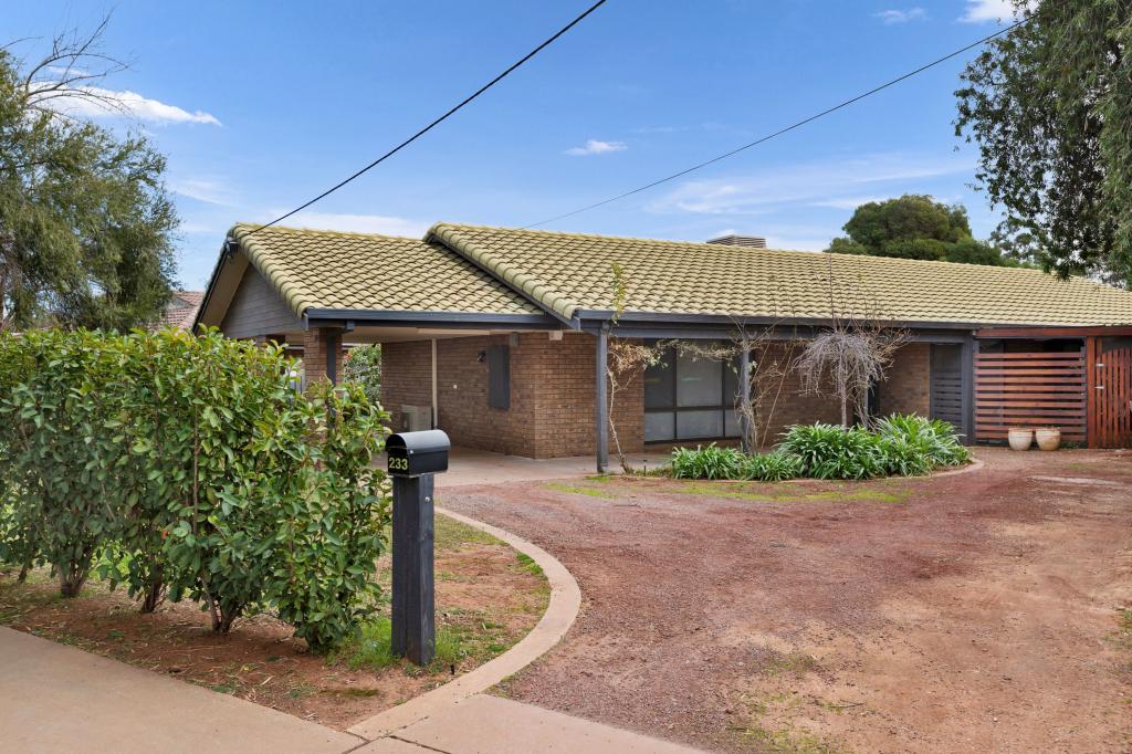 233 WALNUT AVE, MILDURA, VIC 3500