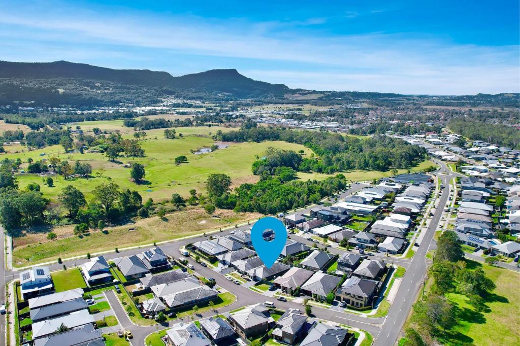 8 CORELLA AVE, HORSLEY, NSW 2530