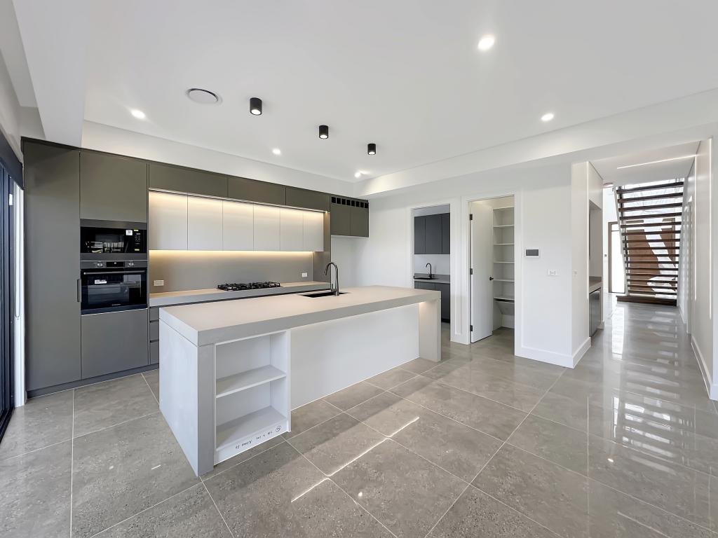 36 Trentham St, Box Hill, NSW 2765