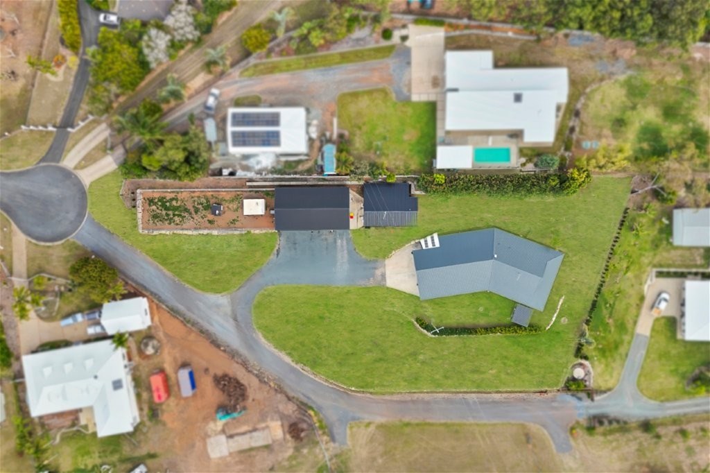 33 Catherine Ave, Inverness, QLD 4703