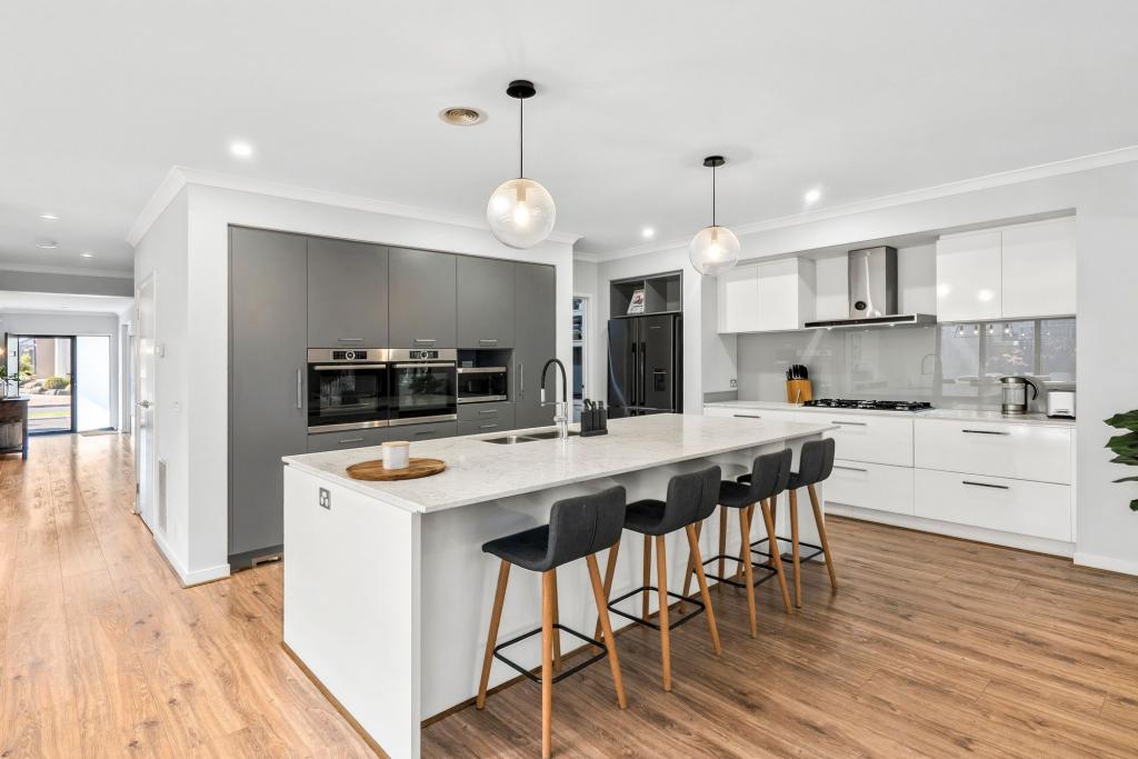 33 Magnetic Dr, Mount Duneed, VIC 3217
