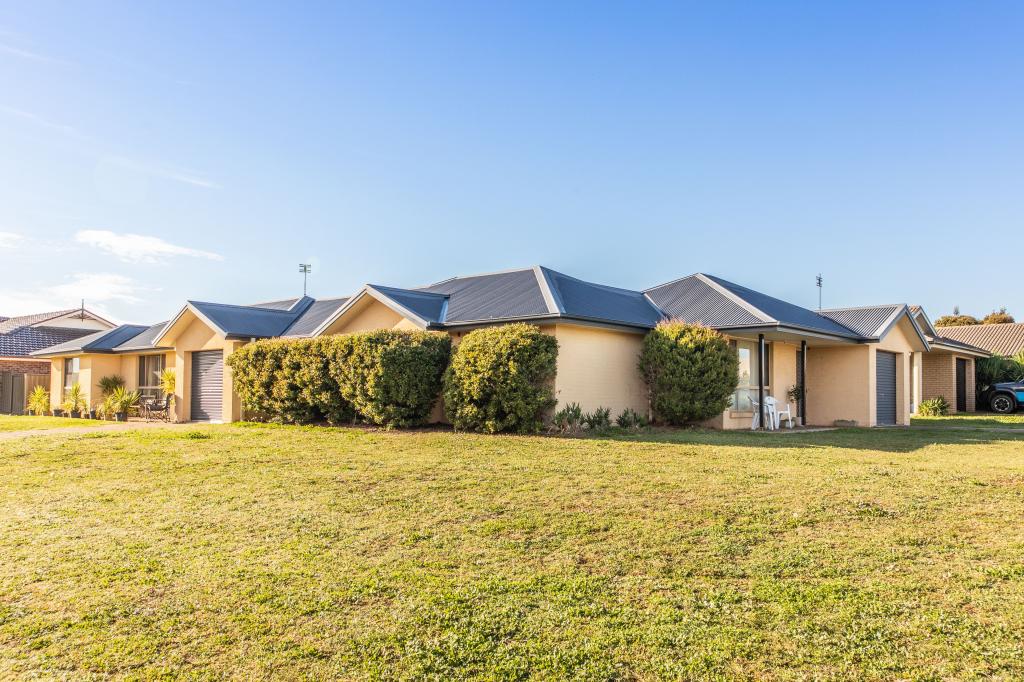 2a & 2b John Brass Pl, Dubbo, NSW 2830