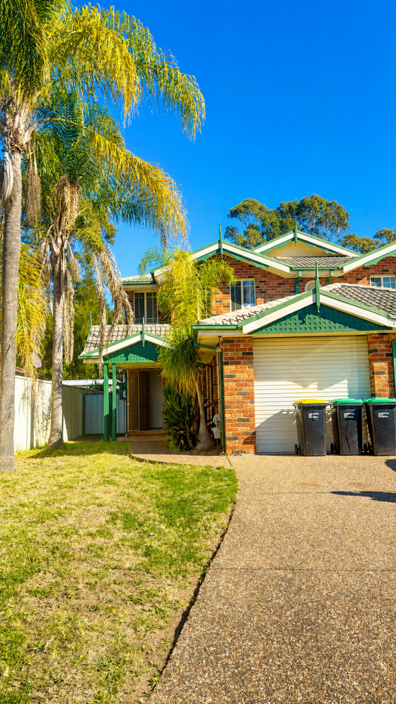 5a Lorikeet Cres, Green Valley, NSW 2168