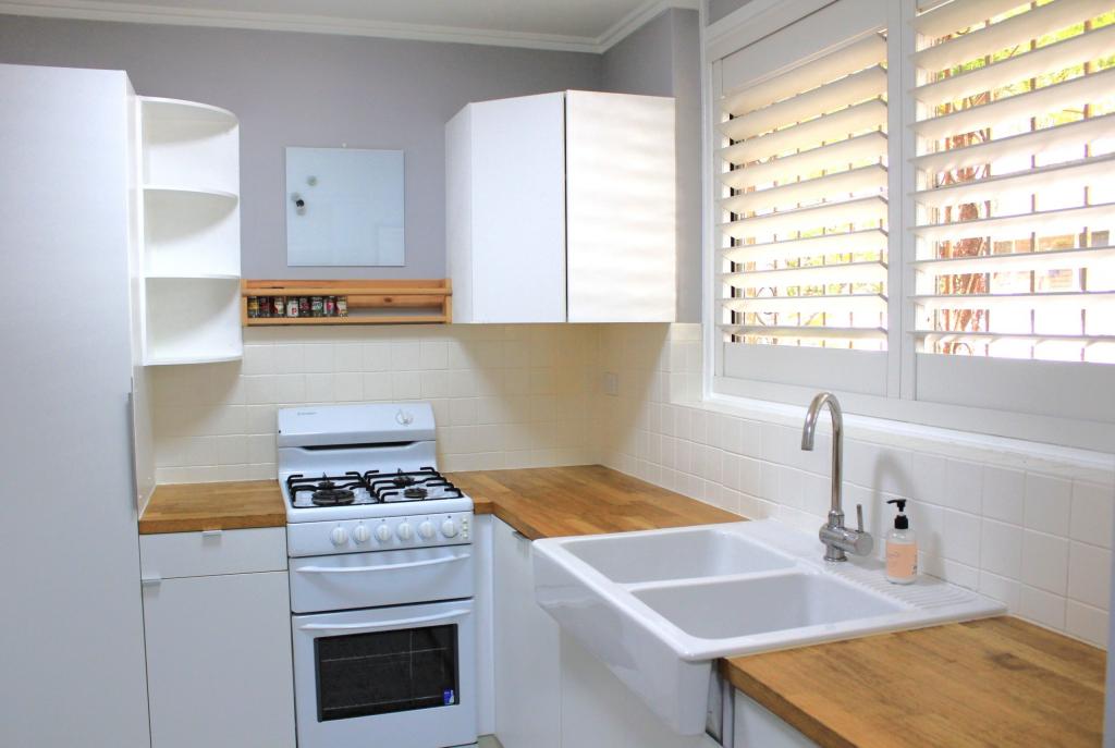 4/327A CORNWALL ST, GREENSLOPES, QLD 4120