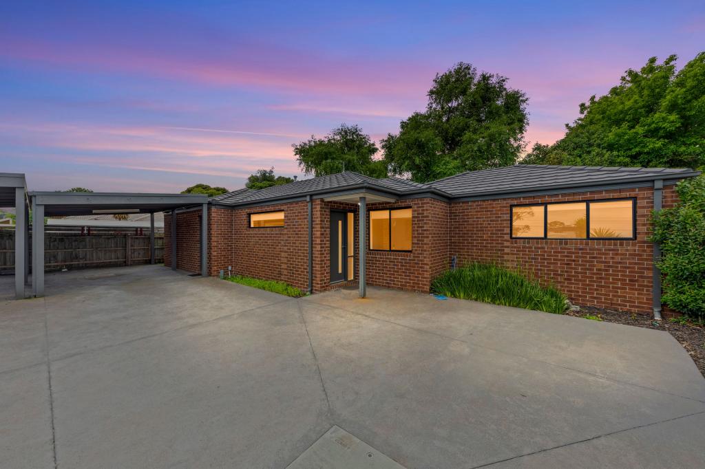 64b Racecourse Rd, Pakenham, VIC 3810