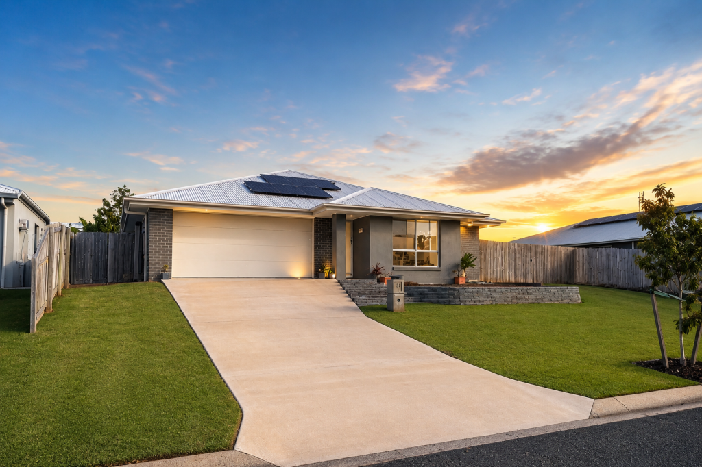 31 Peatey St, Andergrove, QLD 4740