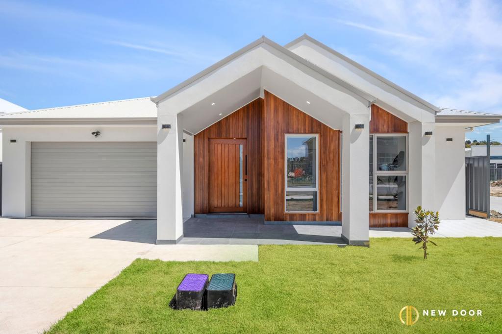 19 MOWENBAH CRES, GOOGONG, NSW 2620