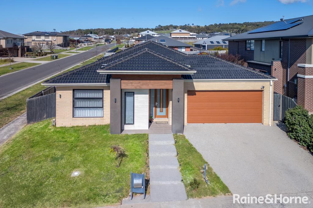 16 Cherry Ballart Rd, Gisborne, VIC 3437