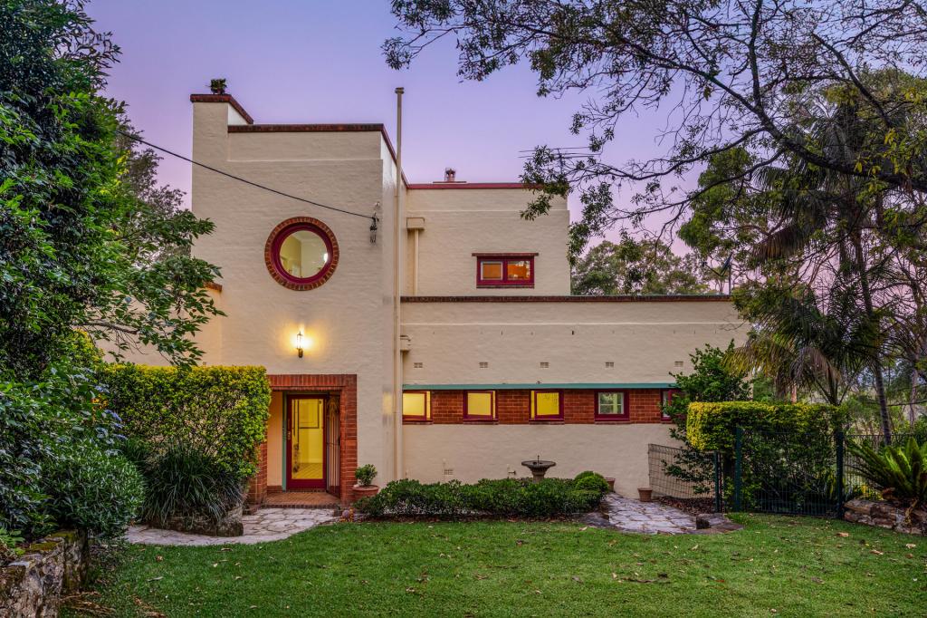 25 Sir Henrys Pde, Faulconbridge, NSW 2776