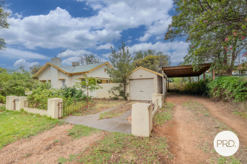 15 Tiltao St, Dareton, NSW 2717