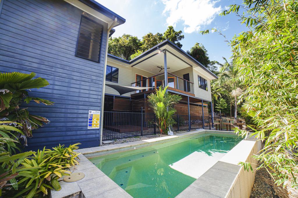 33 Lum Jim St, Redlynch, QLD 4870