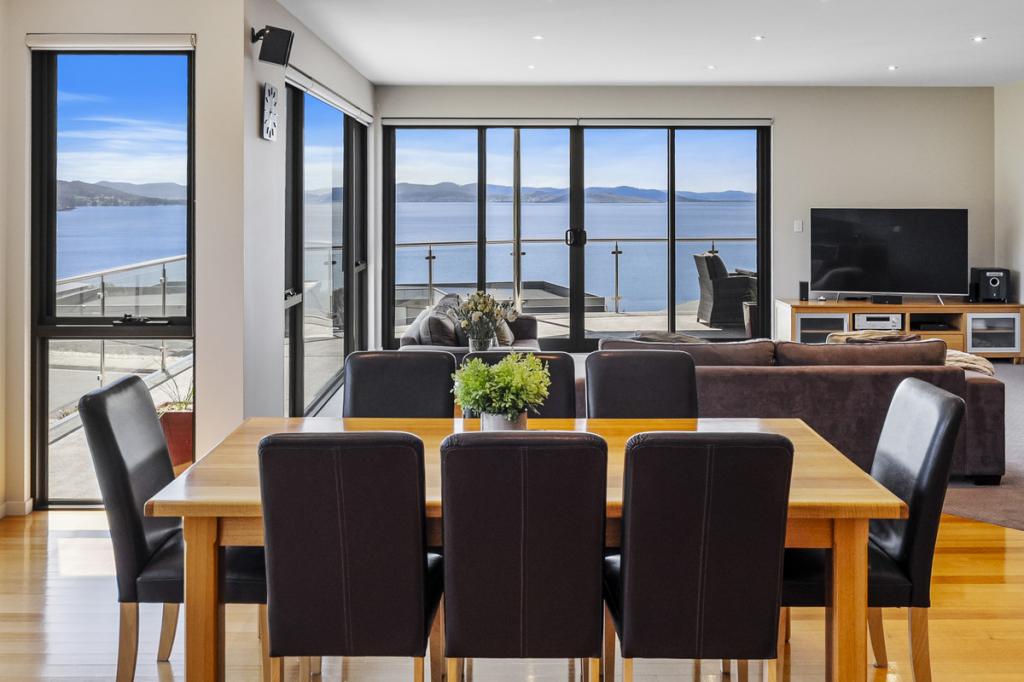 40 Suncoast Dr, Blackmans Bay, TAS 7052