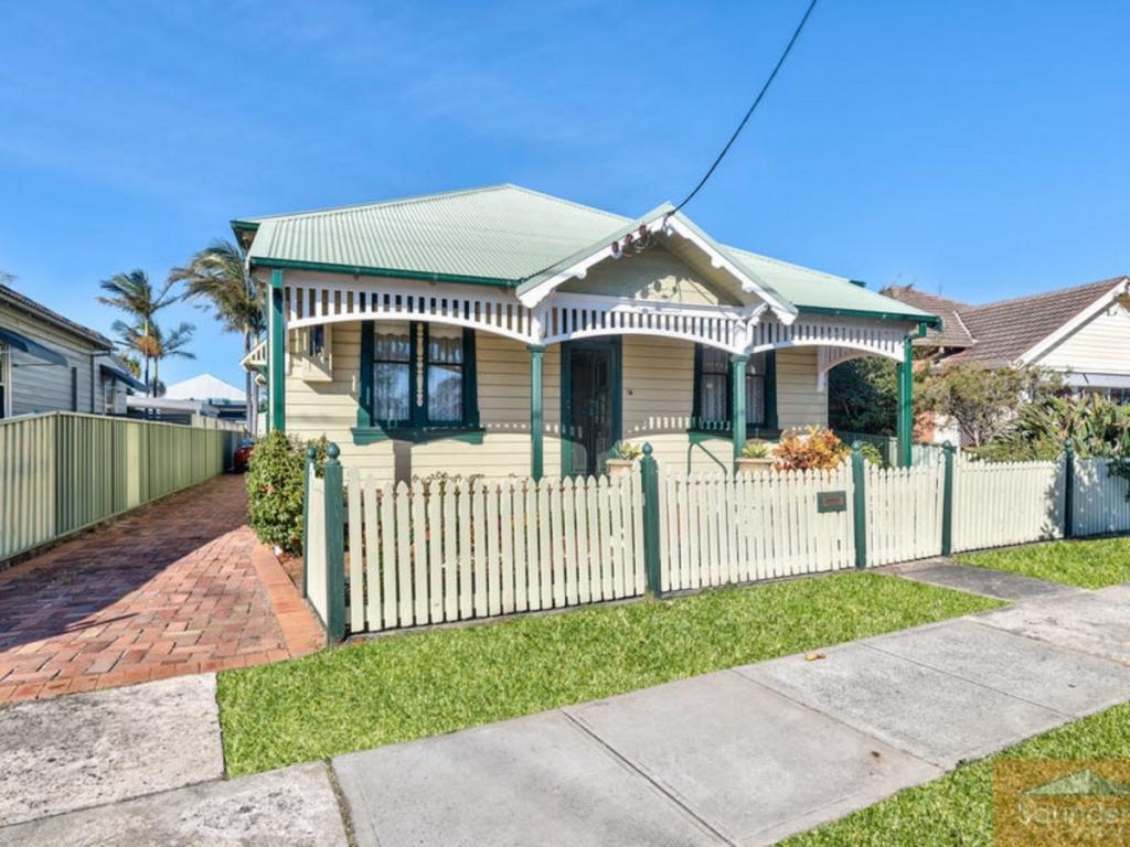 41 GLEBE RD, THE JUNCTION, NSW 2291