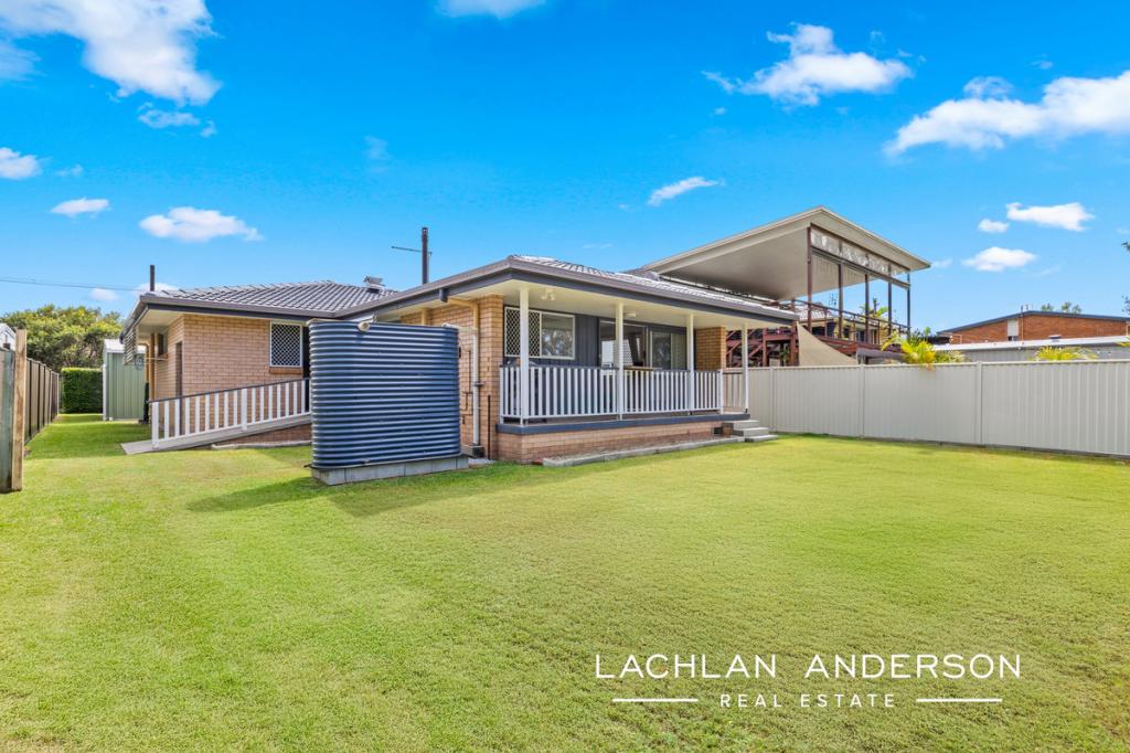 19 Montgomery Cres, Golden Beach, QLD 4551
