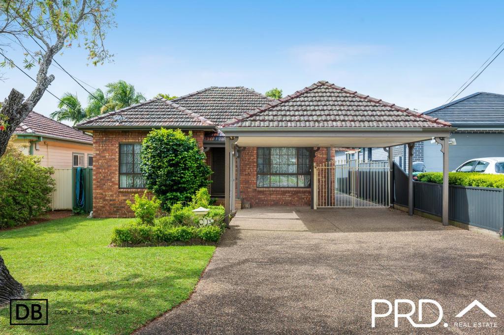 13 Kelvin Pde, Picnic Point, NSW 2213