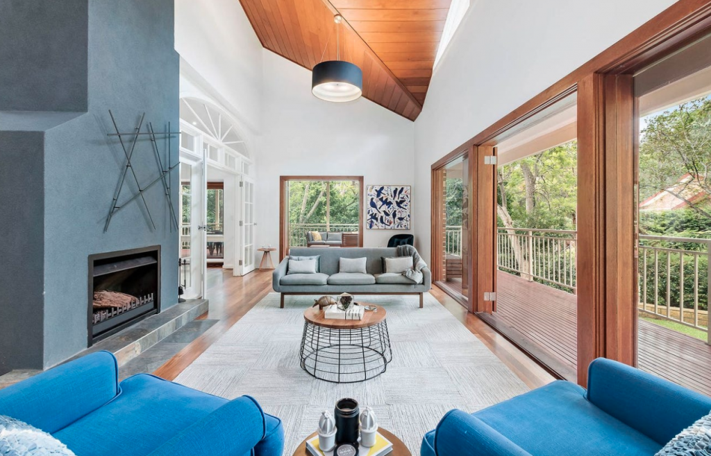 13 St Andrews Dr, Pymble, NSW 2073