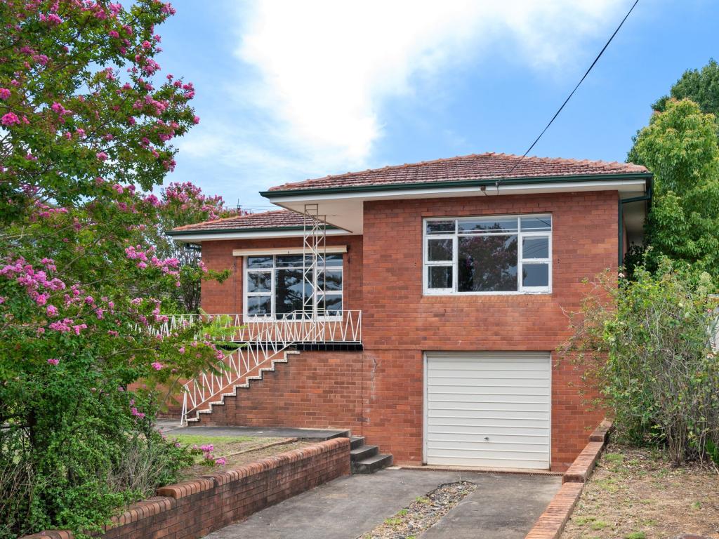 94 Canterbury Rd, Glenfield, NSW 2167