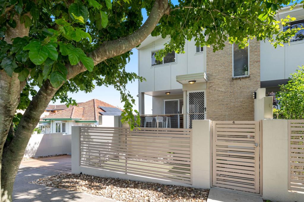 4/4 East St, Camp Hill, QLD 4152