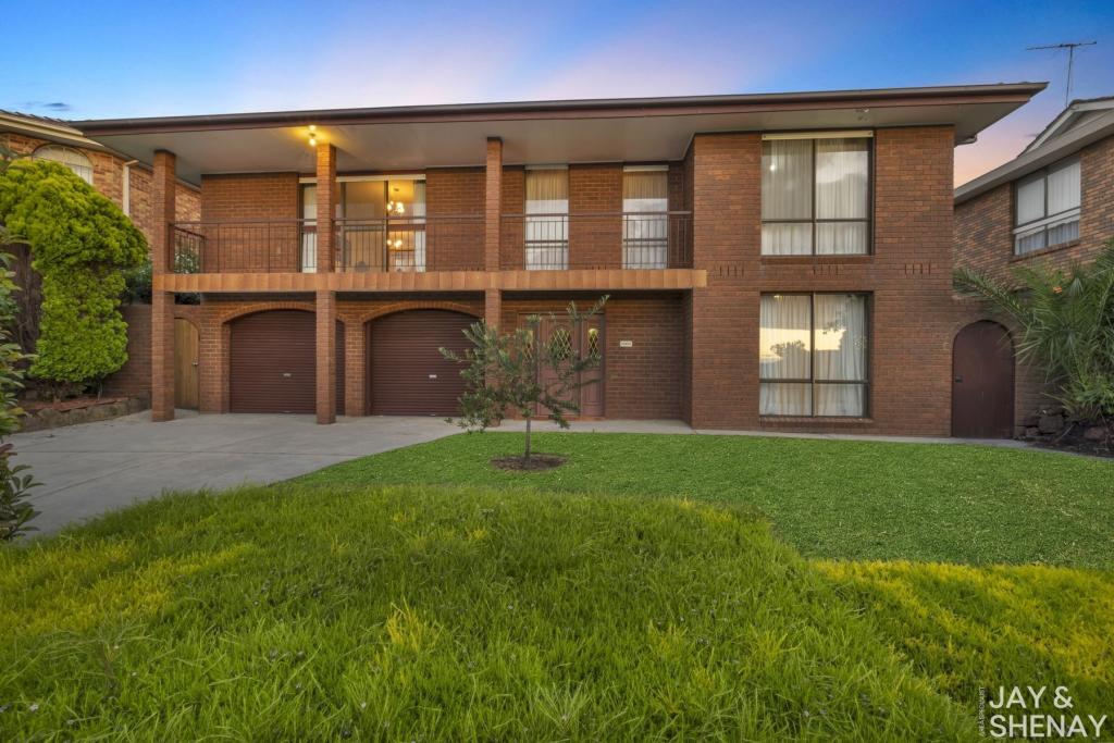 5 Gray Cl, Endeavour Hills, VIC 3802