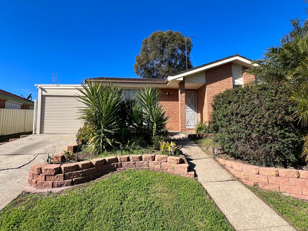 279 Welling Dr, Mount Annan, NSW 2567