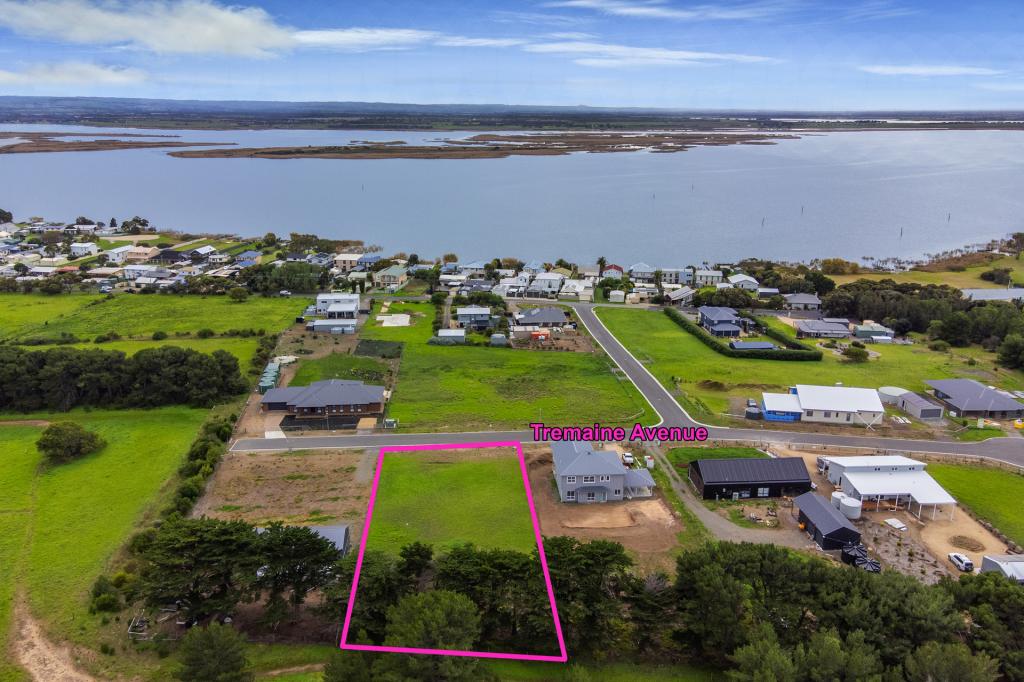 11 Tremaine Ave, Hindmarsh Island, SA 5214