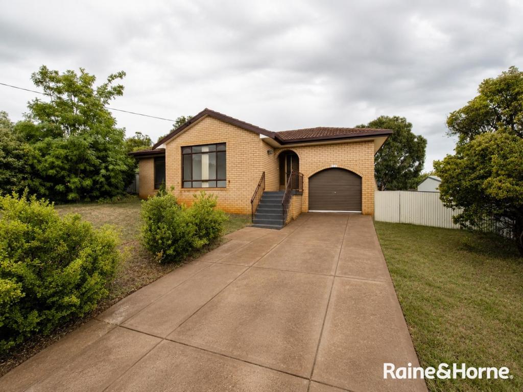 70 Tucklan St, Dunedoo, NSW 2844