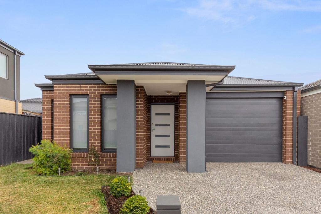 44 Stanley Dr, Officer, VIC 3809