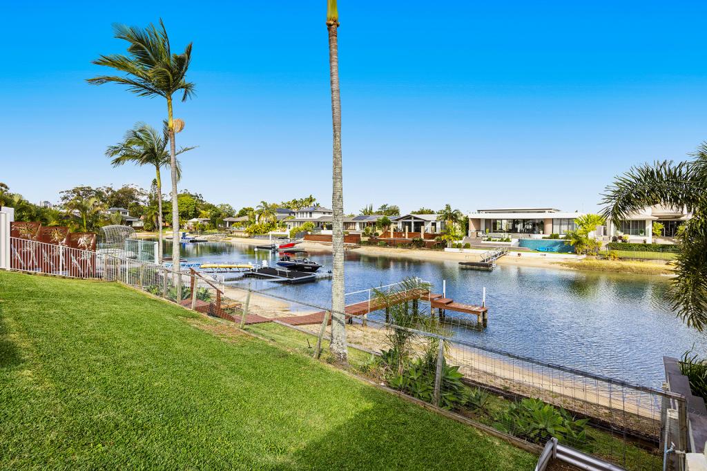 18 Coobowie St, Broadbeach Waters, QLD 4218