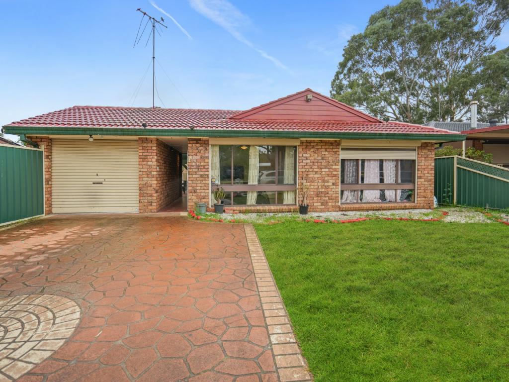 31 Rutherglen Dr, St Andrews, NSW 2566