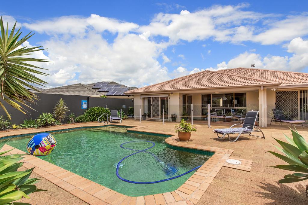 37 Martingale Cct, Clear Island Waters, QLD 4226