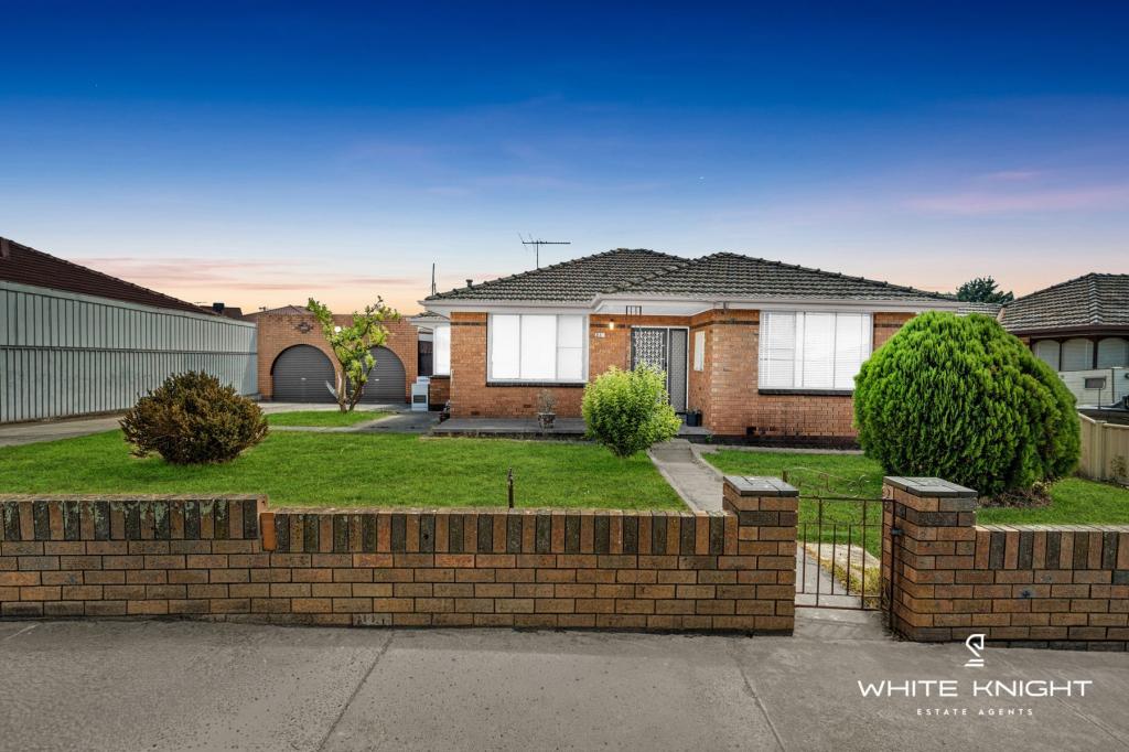 24 HOOK ST, ST ALBANS, VIC 3021