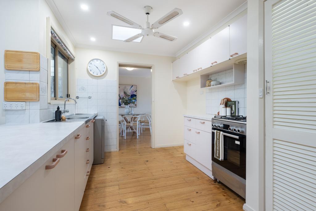 842 Lamport Cres, West Albury, NSW 2640