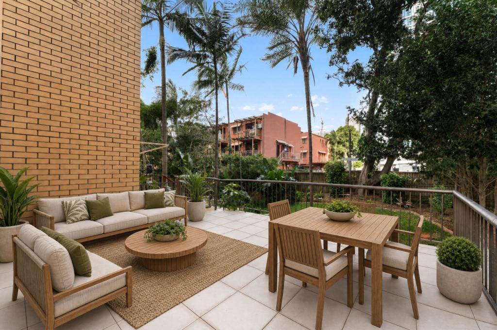 2/26 First Ave, Broadbeach, QLD 4218
