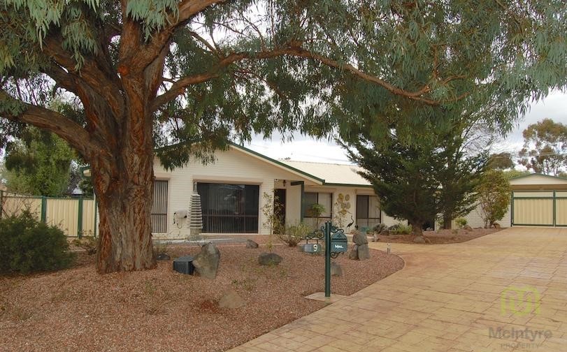 9 Kinnimo Pl, Isabella Plains, ACT 2905