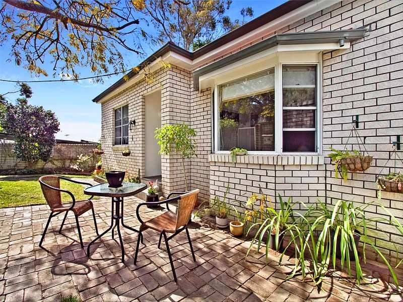 2 Mulyan St, Como, NSW 2226
