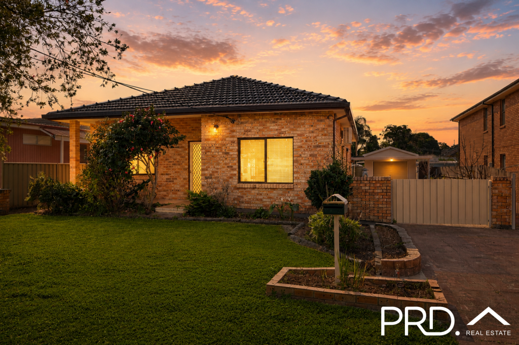 8 Doris St, Picnic Point, NSW 2213