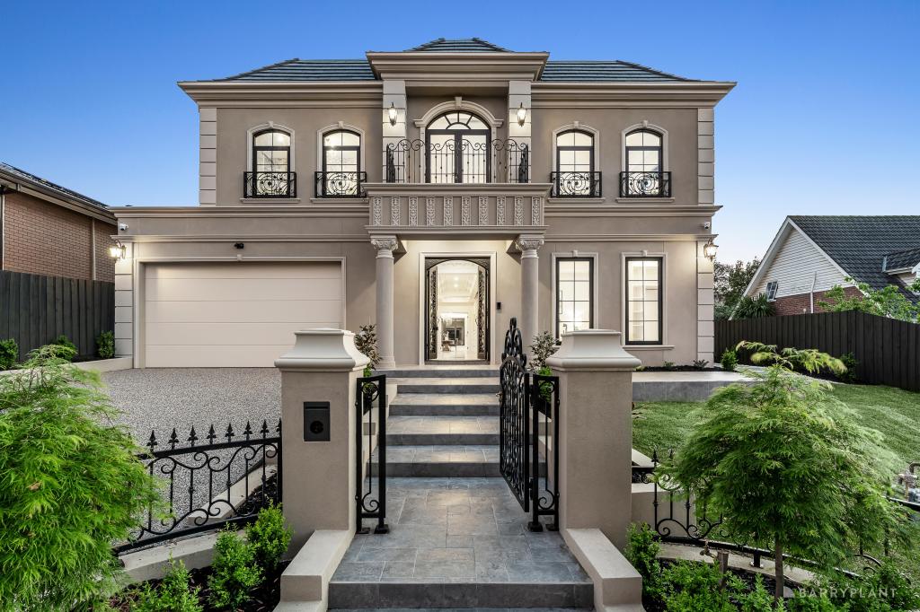 10 NATHAN ST, DONCASTER, VIC 3108