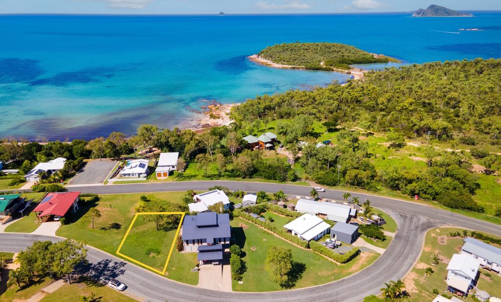 67 Blackcurrant Dr, Hideaway Bay, QLD 4800