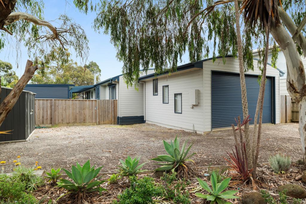 32 Ti Tree Dr, Cowes, VIC 3922